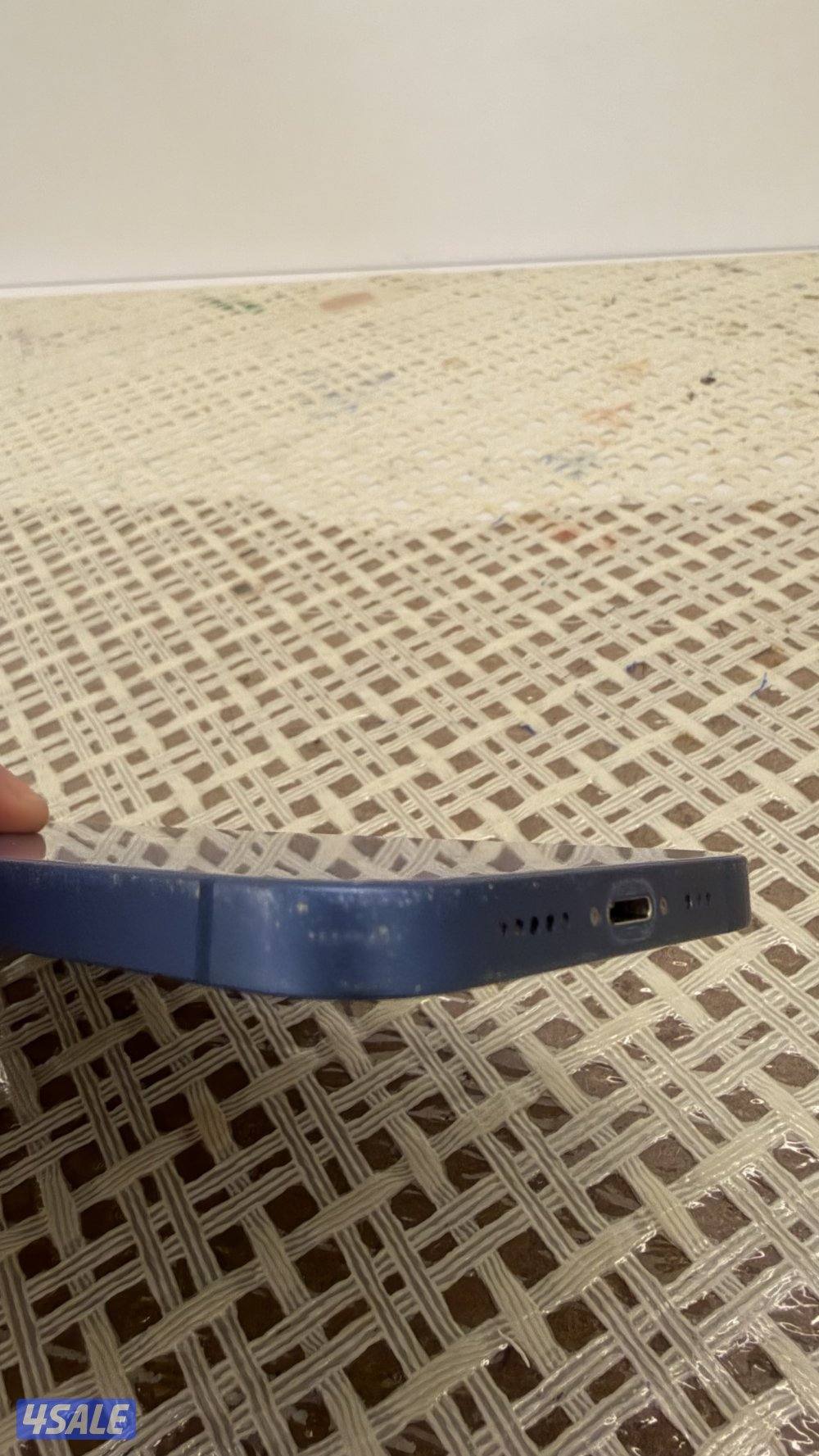 ايفون 13 عادي 256g البطاريه 79 التلفون نضيف ماتبطل ولا شي تبدل1