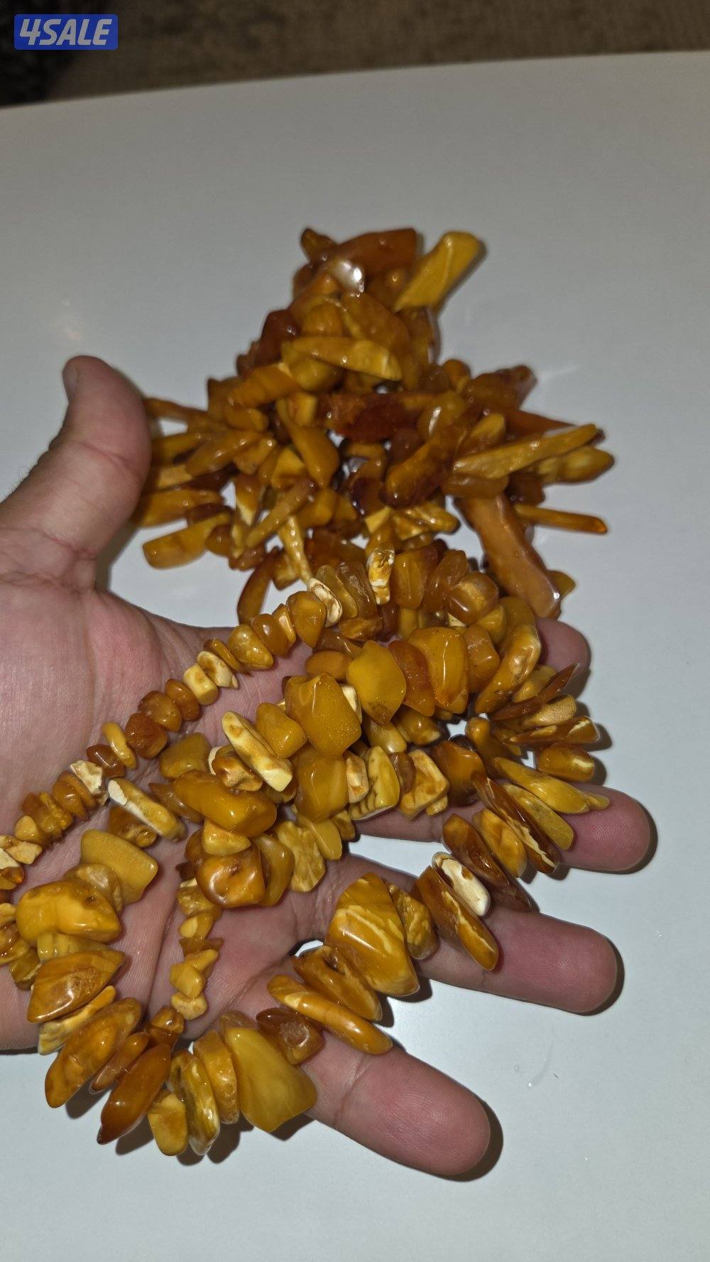 للبيع عقدين كهرب شجري قديم جدا وزنهم 245 قرام2