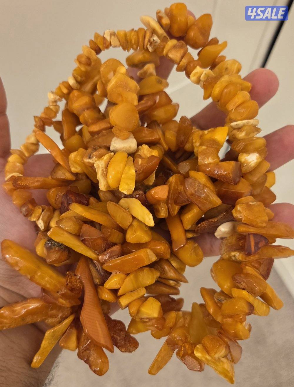 للبيع عقدين كهرب شجري قديم جدا وزنهم 245 قرام9