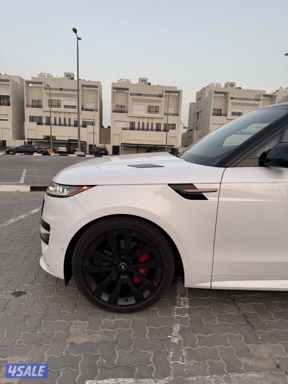 Range Rover sport se dynamic black addition P4005