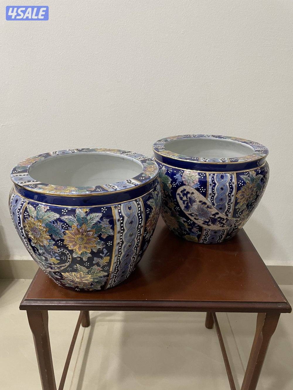 للبيع 6 قطع مزهريات سيراميك بنقوش زهور0