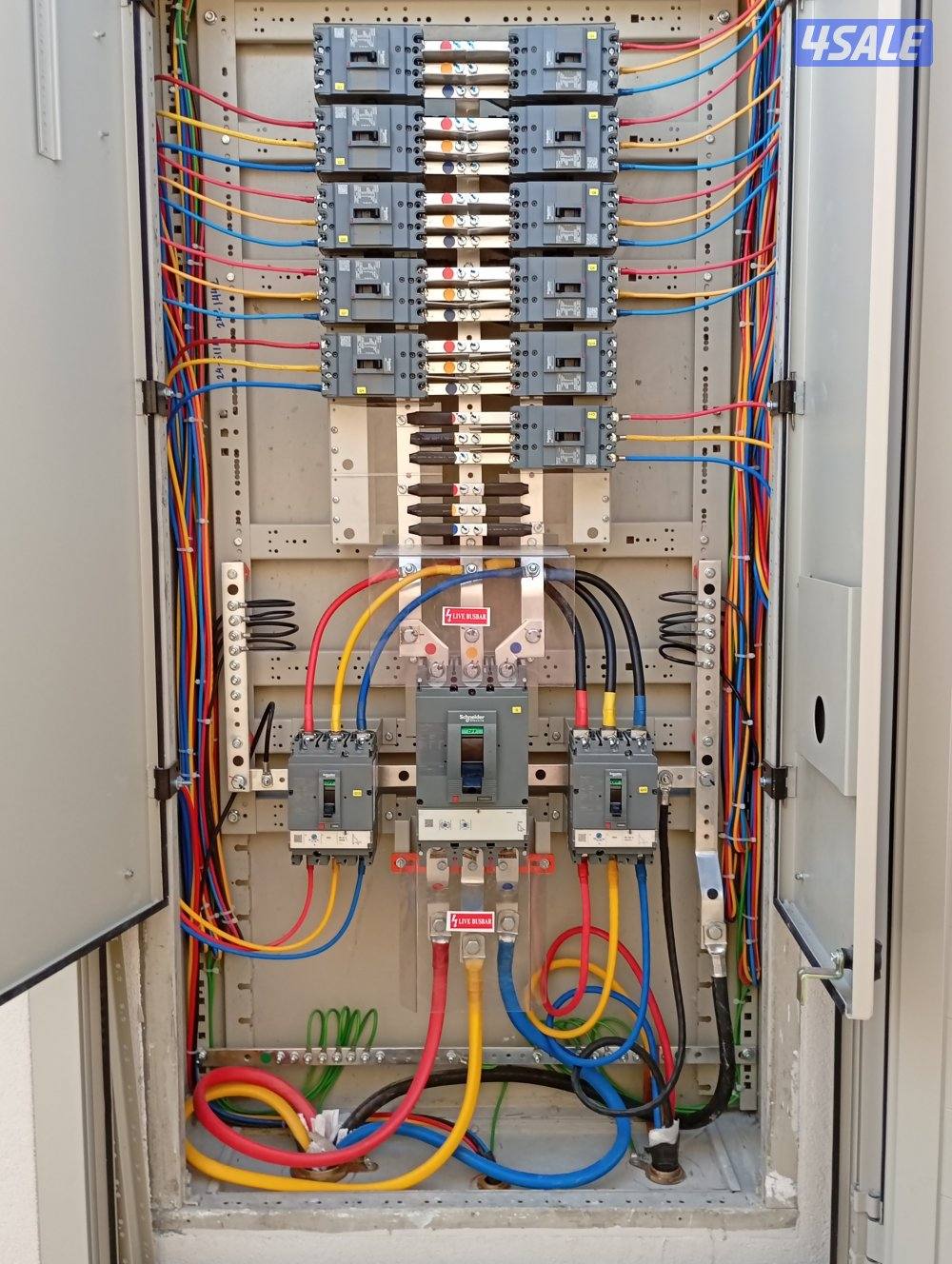 فنى كهربائى خدمه فوريه ٢٤ فى مكان داخل الكويت الحبيبه2