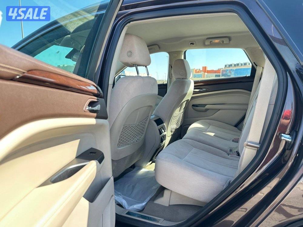 كاديلاك SRX موديل ٢٠١٥ ماشي ١٣٩ الف8