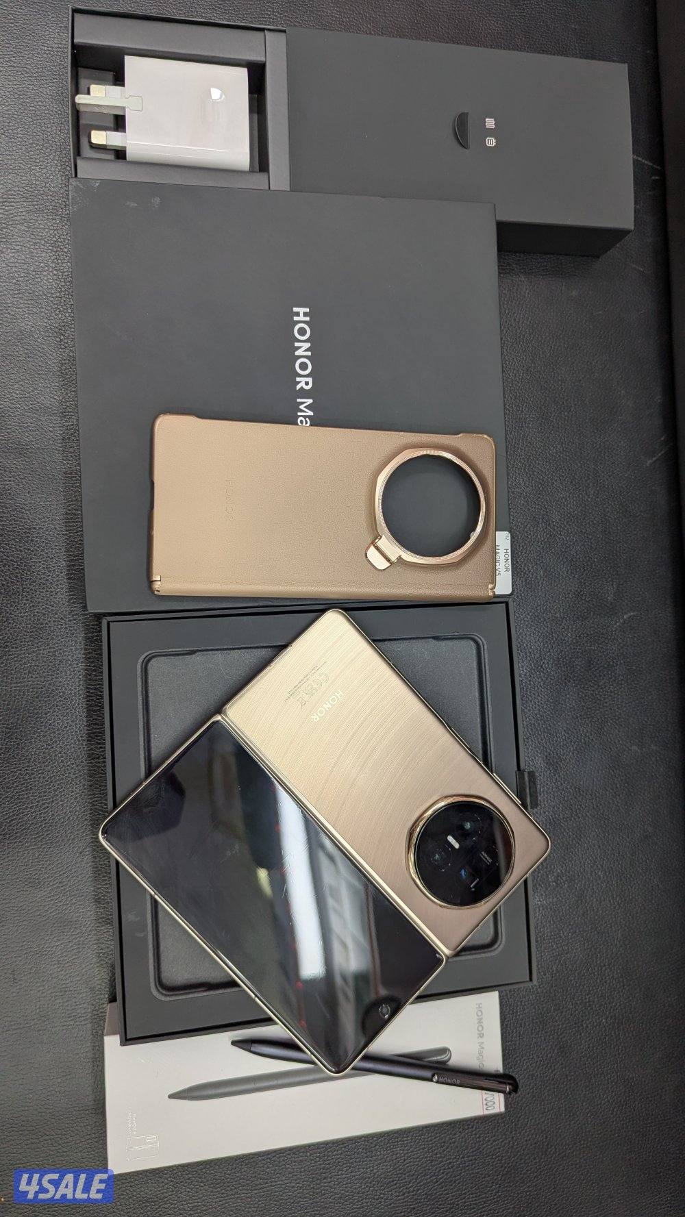 Honor Magic  v5 / 512 GB storage4