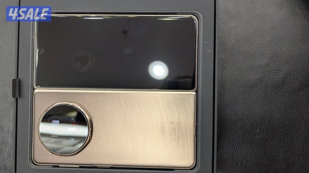 Honor Magic  v5 / 512 GB storage6