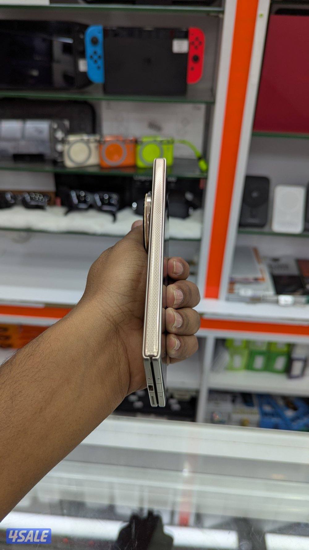 Honor Magic  v5 / 512 GB storage12