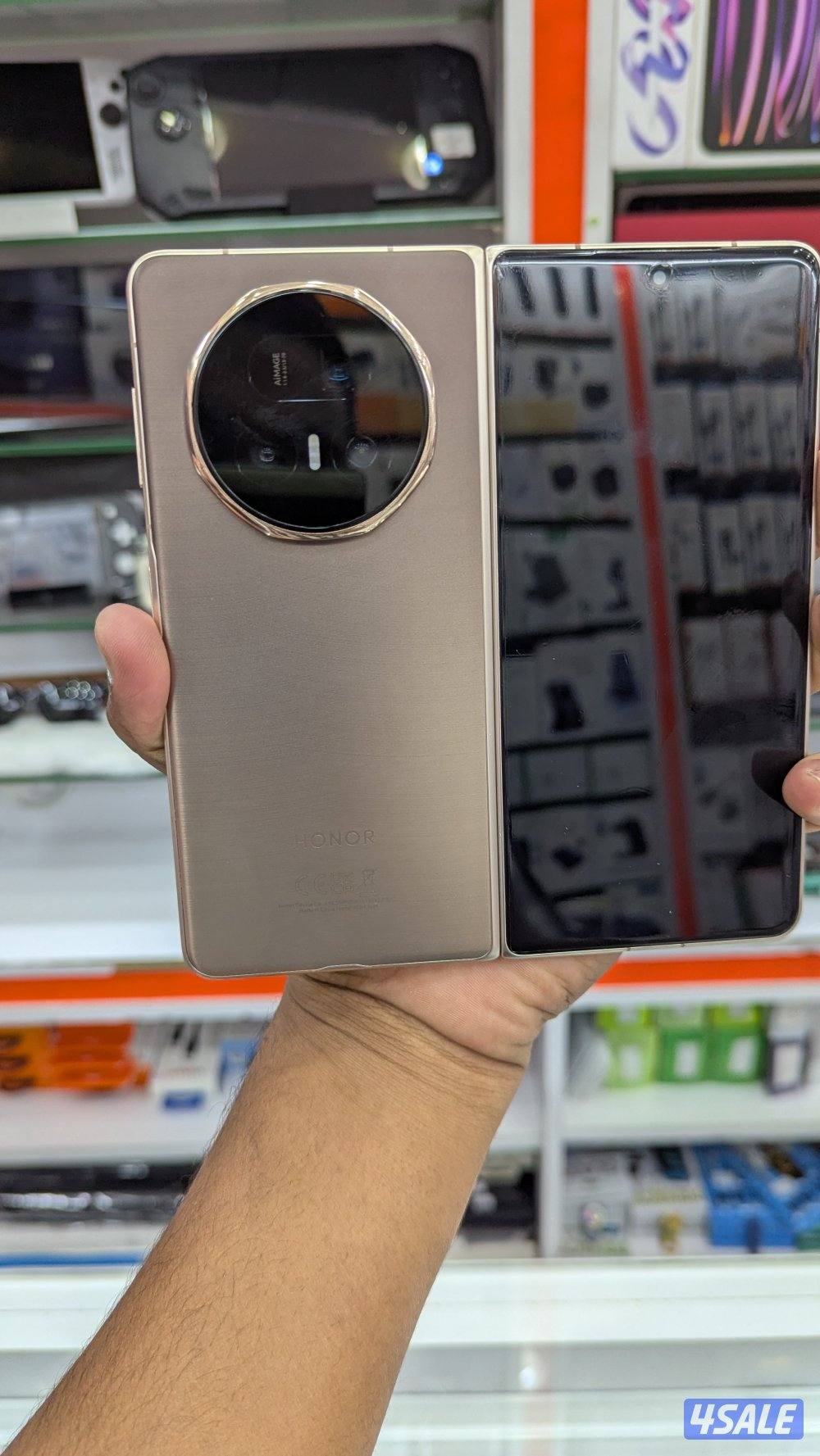 Honor Magic  v5 / 512 GB storage15