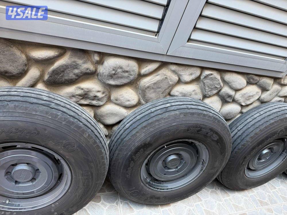 بوالين ماكسس حجم ١٧ مع رنقات kmc شرط النضافه لا قار ولا مخرطه0