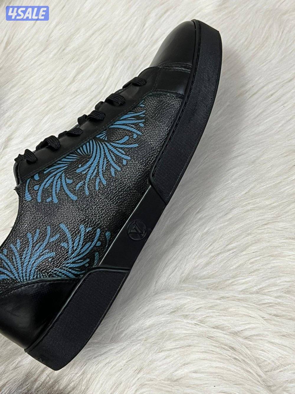 جوتي lv اصلي مقاس ٤٢2