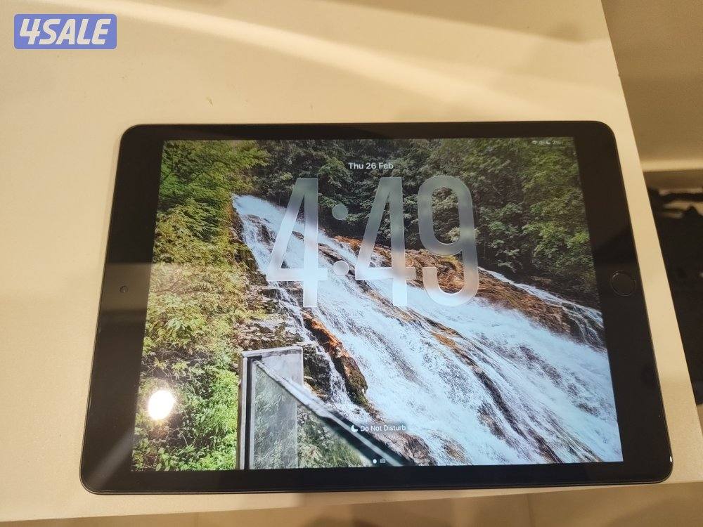 iPad 9th gen mint condition 64gb0