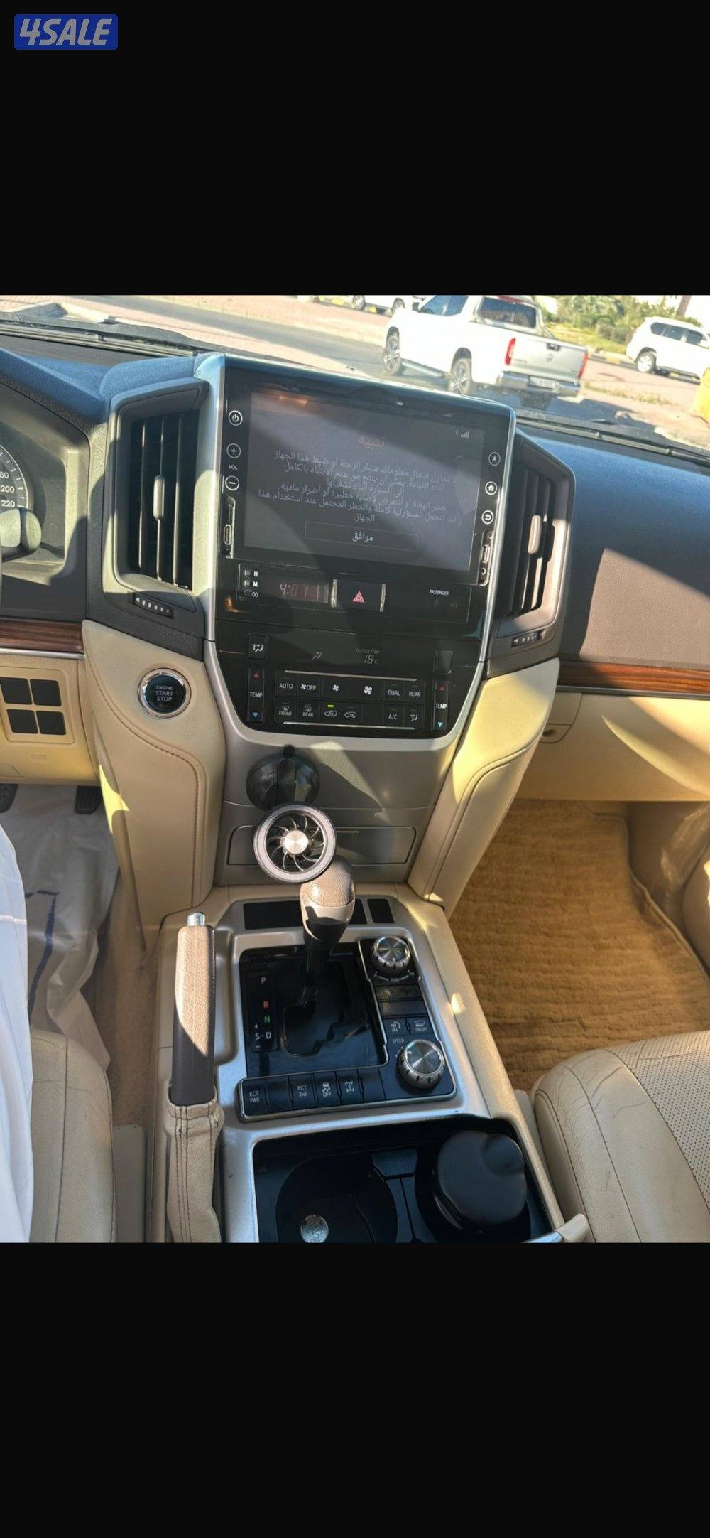 لاندكروز V8 GXR  موديل 2017 وارد الساير شرط الفحص صبغ وكالة3