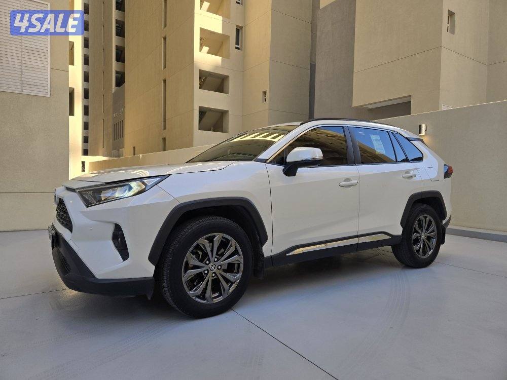 للبيع تويوتا راف 4 موديل 2022 مرفق الفحص0