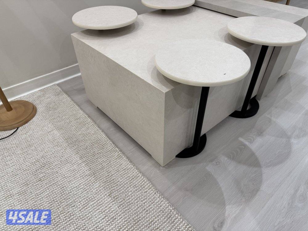 طاولة استقبال3