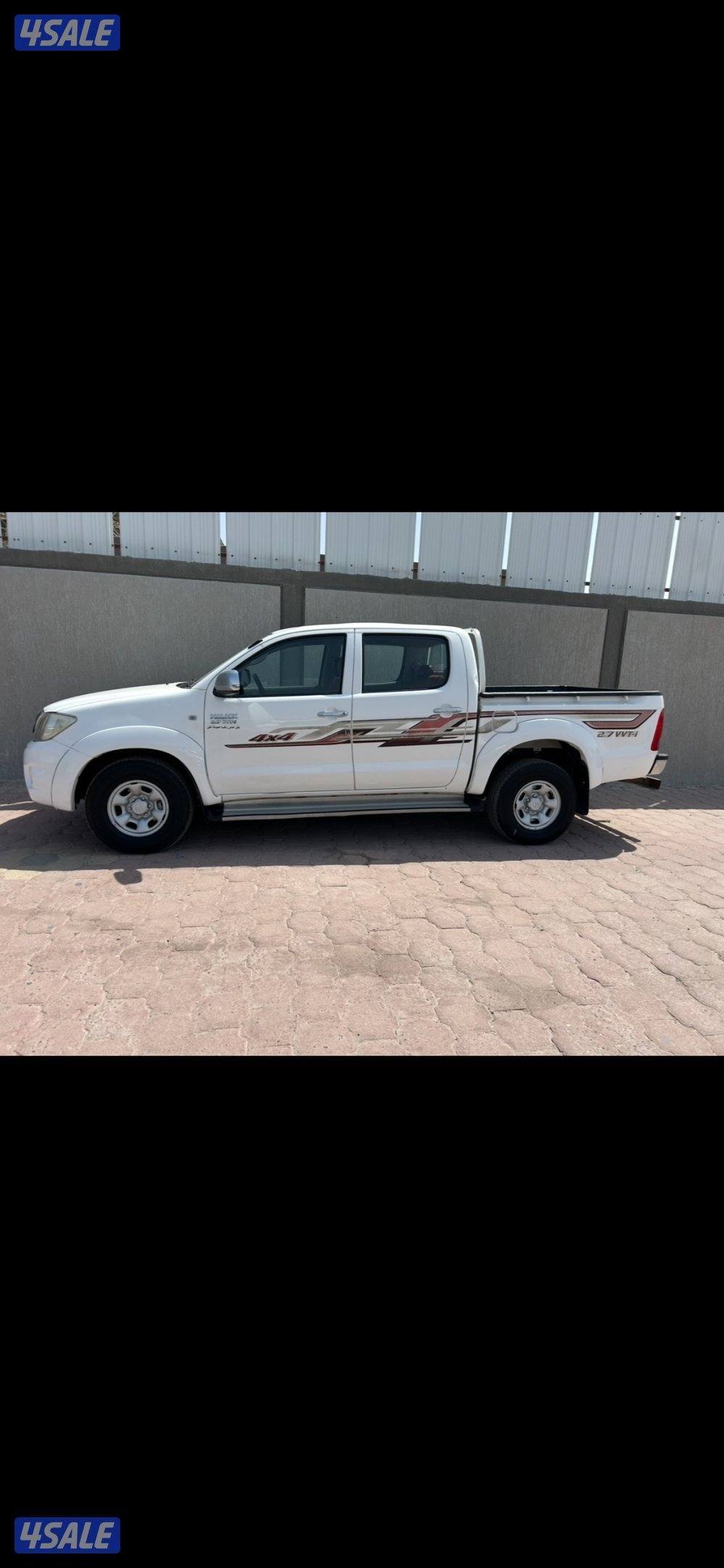 هايلكس ٢٠١١ قير عادي1