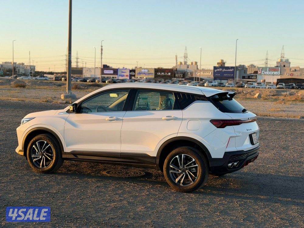 جيلي كولراي 2026 شبه اصفار بحالة المصنع2