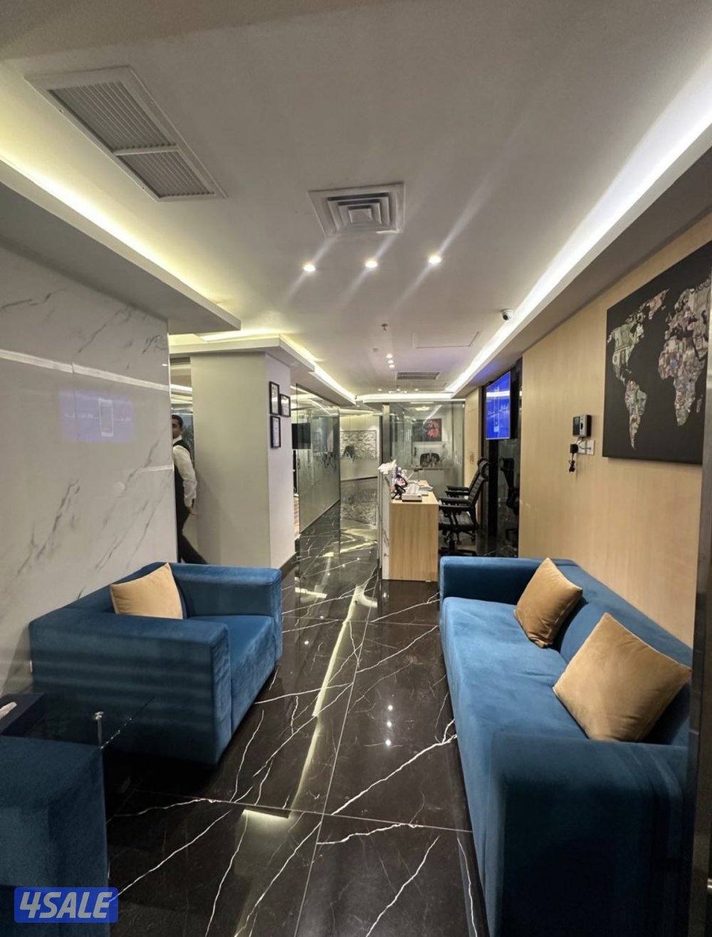 للايجار مكتب مساحة ٢٥٠ متر6