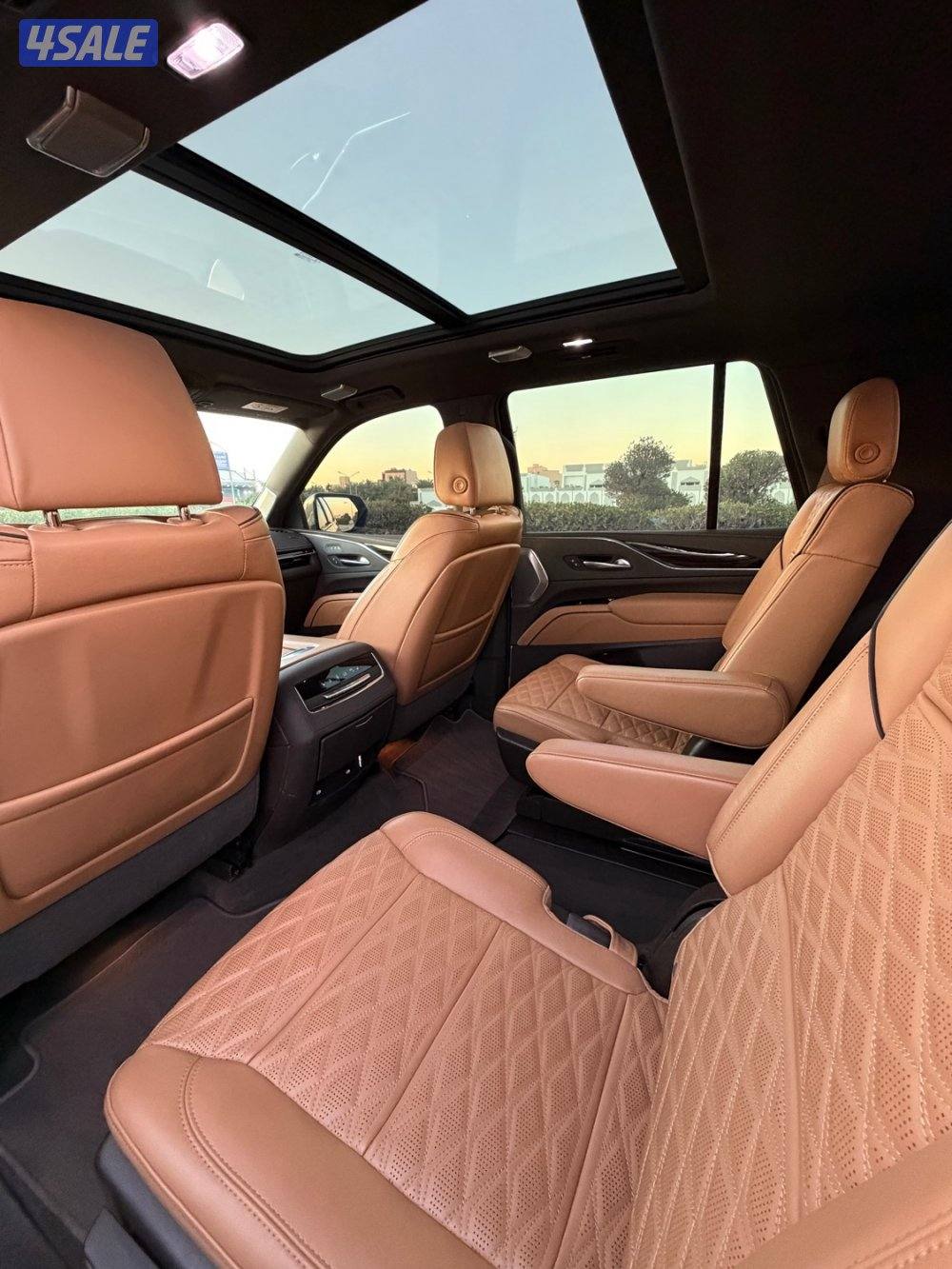 كاديلاك اسكاليد صبغ الوكالة 2022 تحت الكفالة صيانة مجانية14