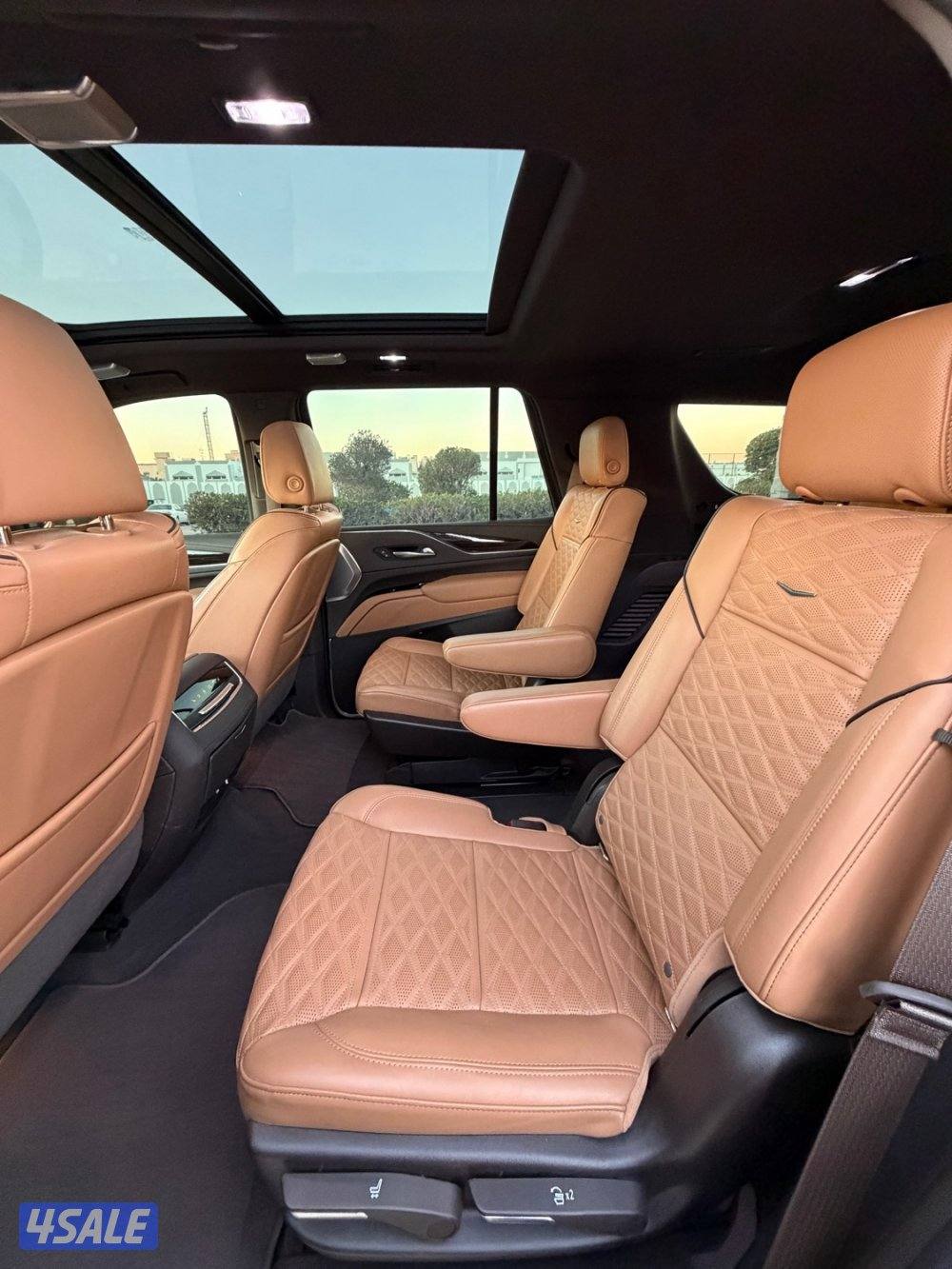 كاديلاك اسكاليد صبغ الوكالة 2022 تحت الكفالة صيانة مجانية15