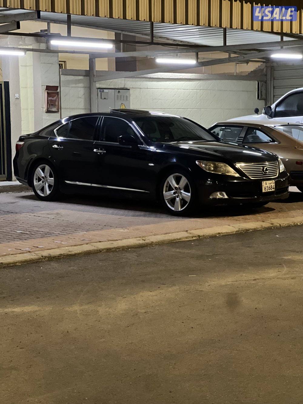 للبيع لكزس موديل20082