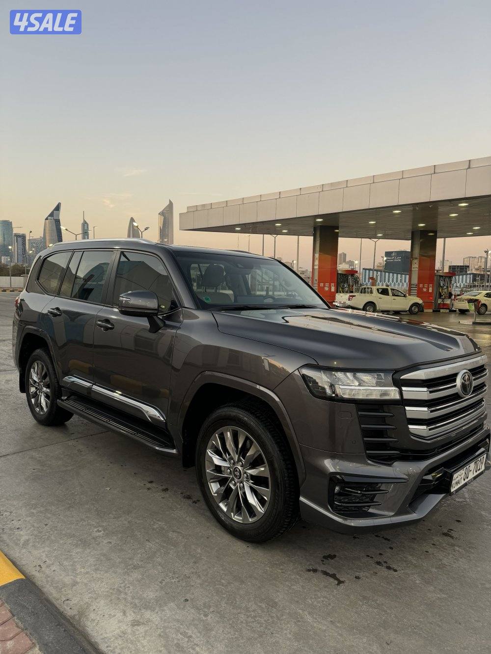 للبيع لاند كروزر ايرو اس تيربو ماشي ٣٨ الف فقط5