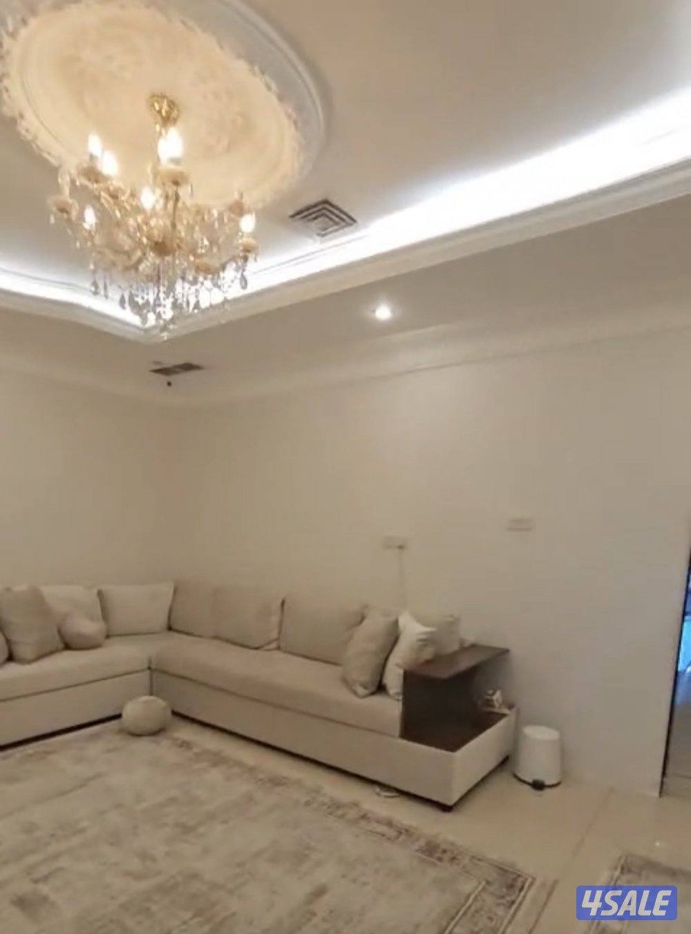 للبيع بيت الواحة بطن وظهر ارتداد 40 متر2