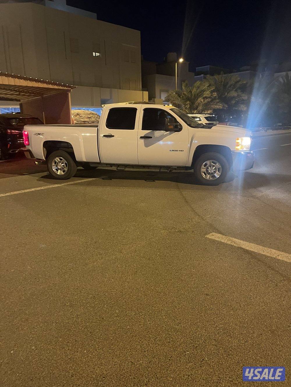 للبيع وانيت سلفرادو موديل 2010 أج دي دبل قير0