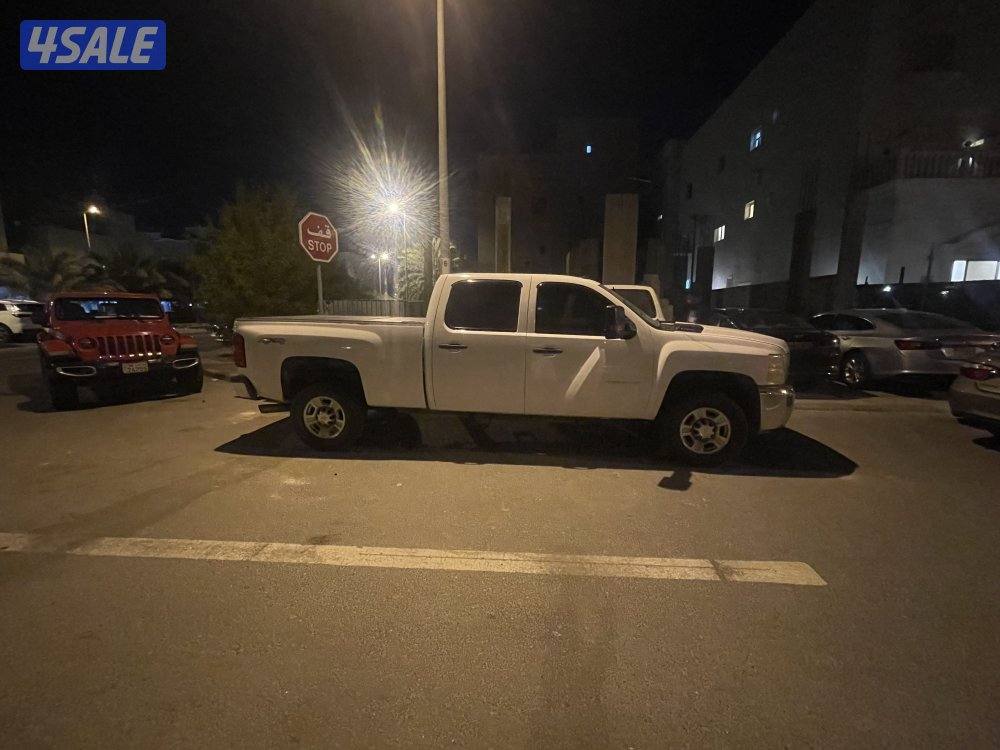 للبيع وانيت سلفرادو موديل 2010 أج دي دبل قير2