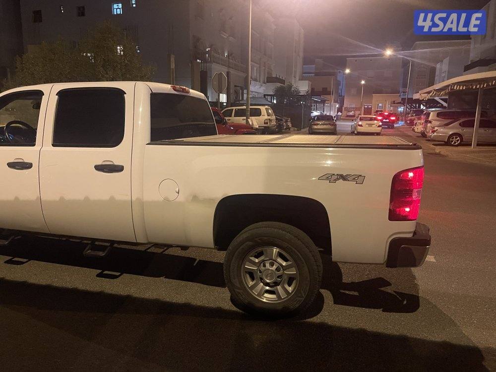 للبيع وانيت سلفرادو موديل 2010 أج دي دبل قير5