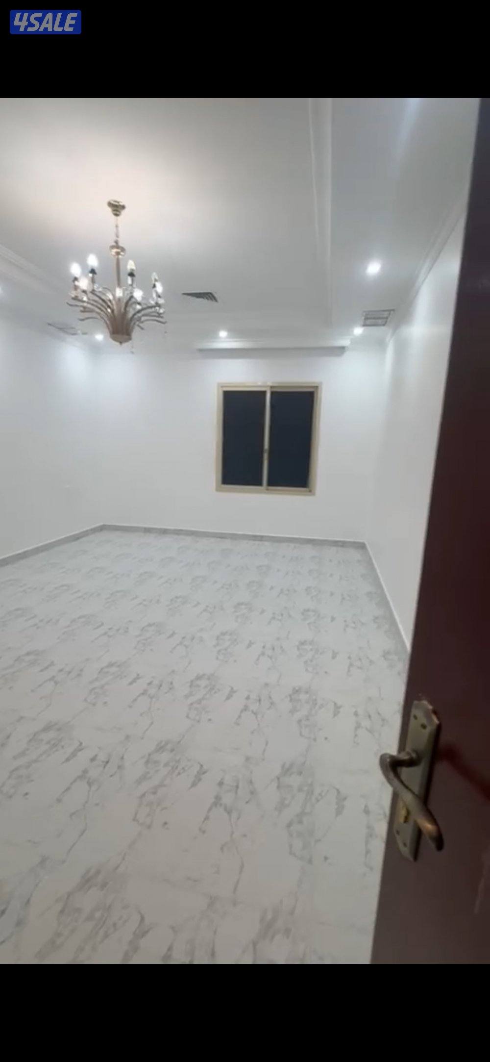 للإجار شقه ٣ غرف و صاله ودورتين مياه0