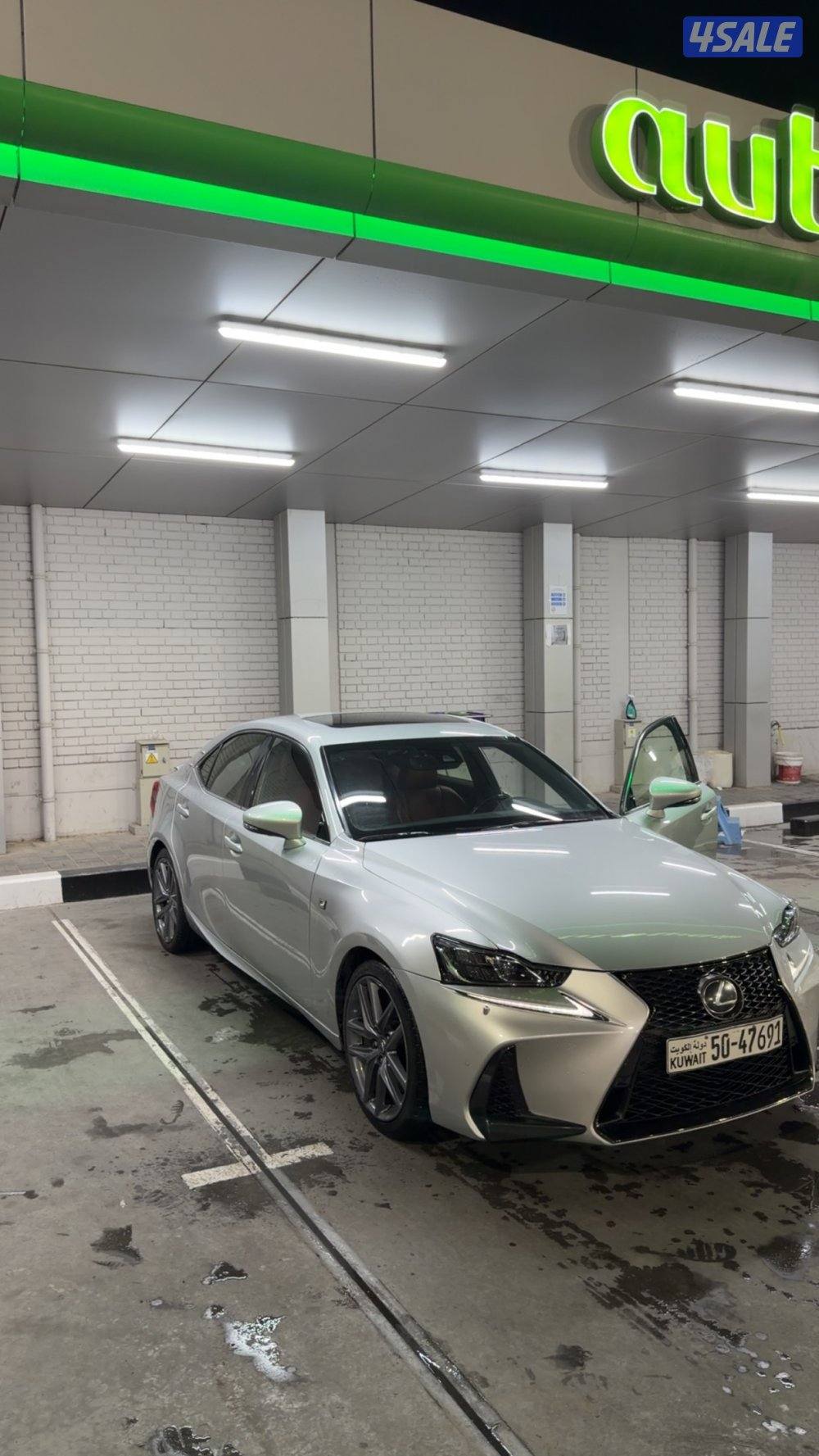 للبيع او للبدل لكزس is350 f sport3