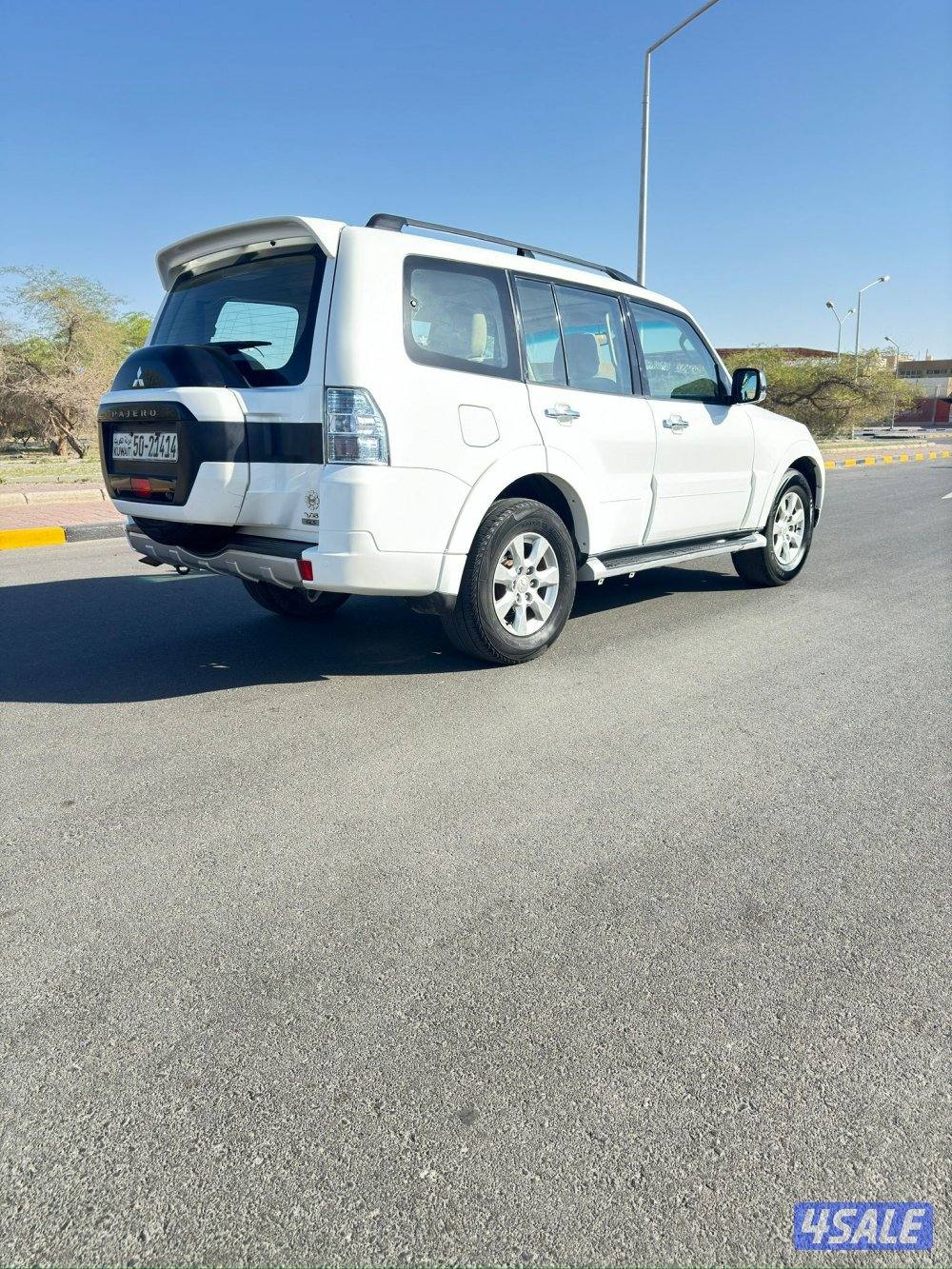 باجيرو 2017 فل كامل المواصفات فتحه صبغ الوكاله عدا قطعتين1