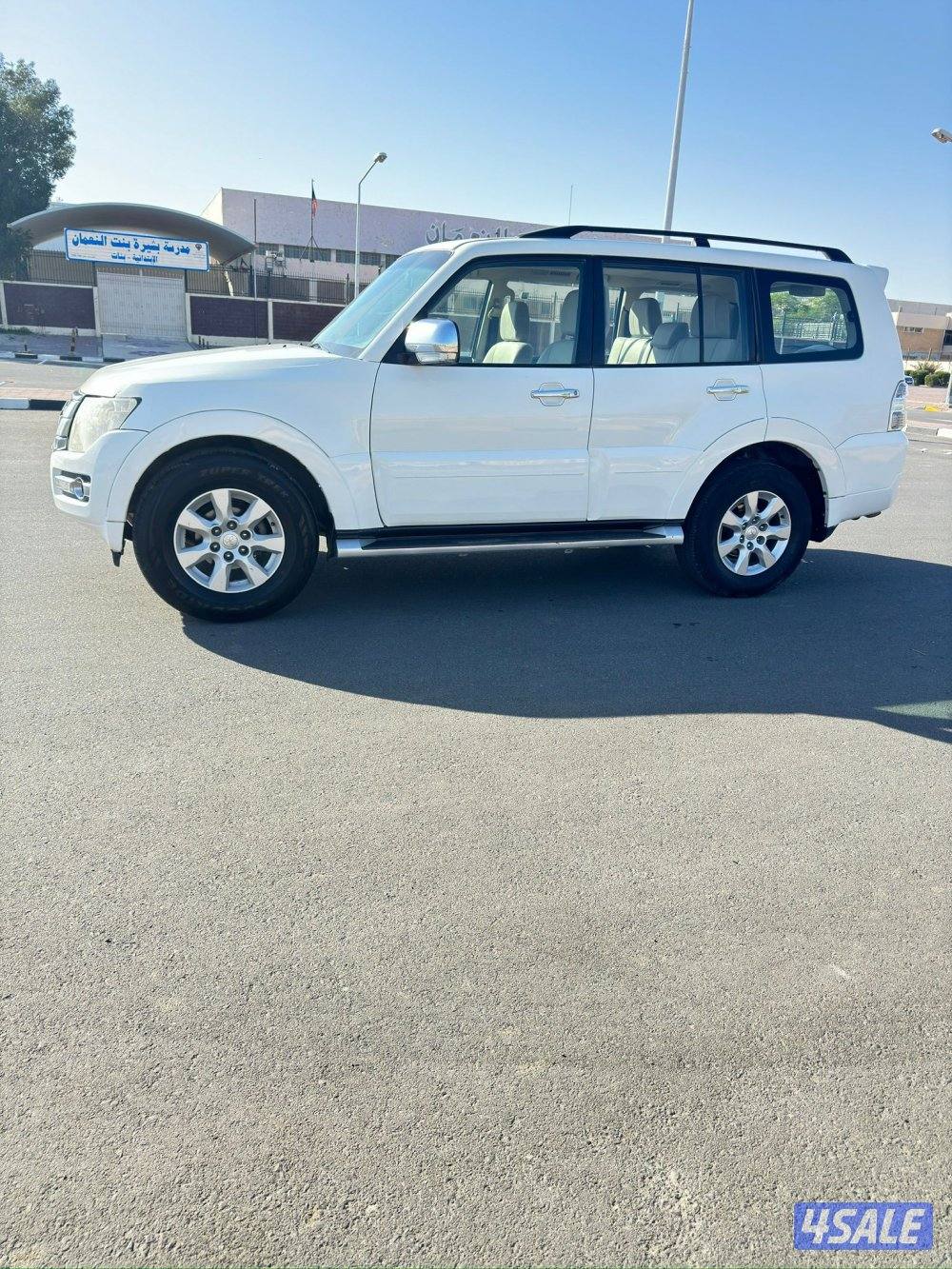 باجيرو 2017 فل كامل المواصفات فتحه صبغ الوكاله عدا قطعتين4