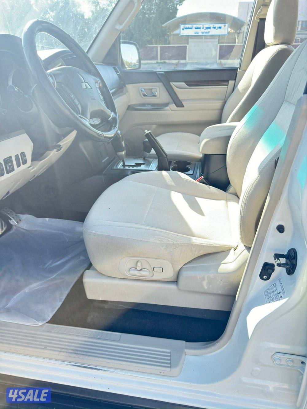 باجيرو 2017 فل كامل المواصفات فتحه صبغ الوكاله عدا قطعتين7