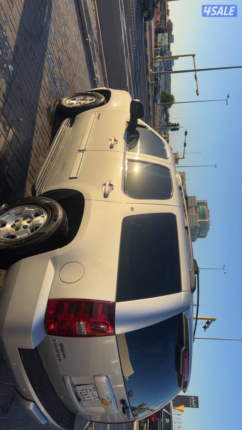 للبيع تاهو ٢٠١٣ اللون سلفر LT صبغه وكاله4