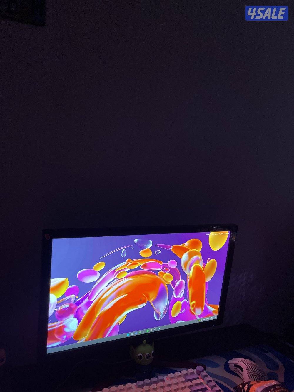 السلام عليكم للبيع بي سي مع شاشه 165hz1