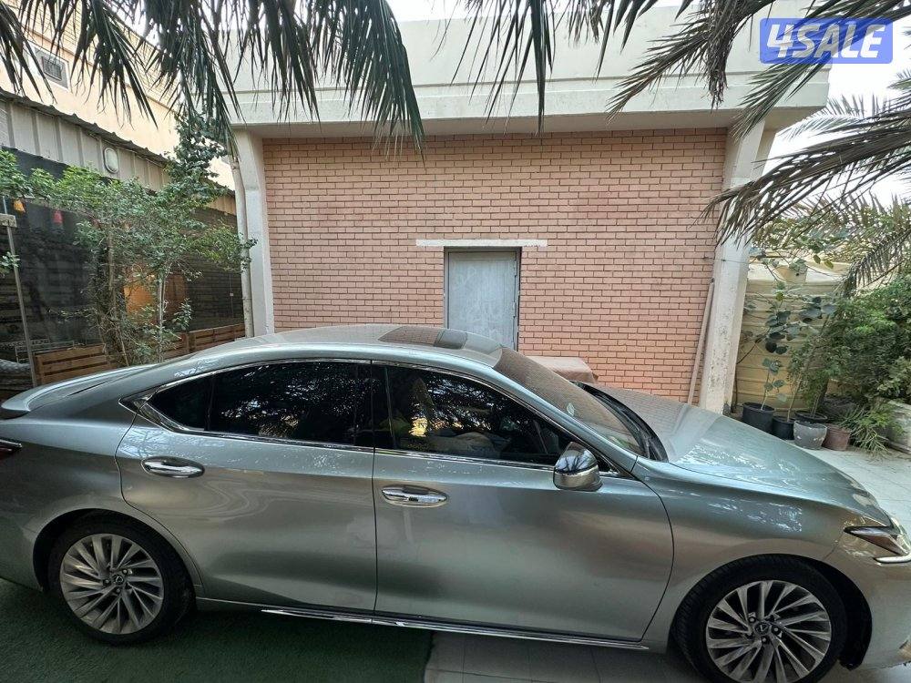 لكززس ES350 الفل 2021 ماشي 67 الف4