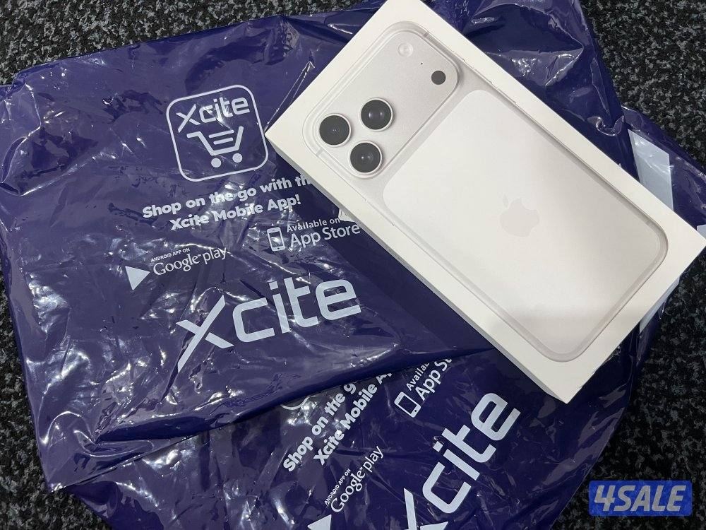 ايفون 17 برو ماكس ابيض0