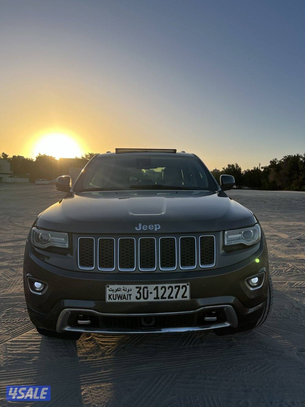 جيب جراند شيروكي Overland موديل 20143