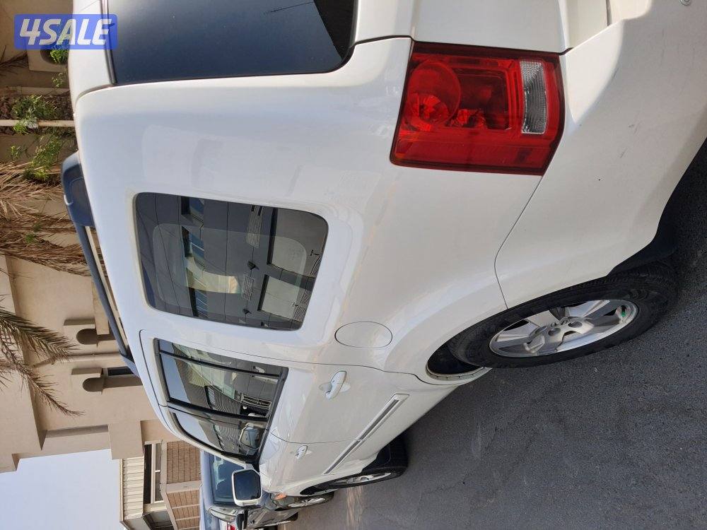 بايلوت بحالة جيده موديل 2013 لون ابيض كاميرا خلفيه سنسوارات14