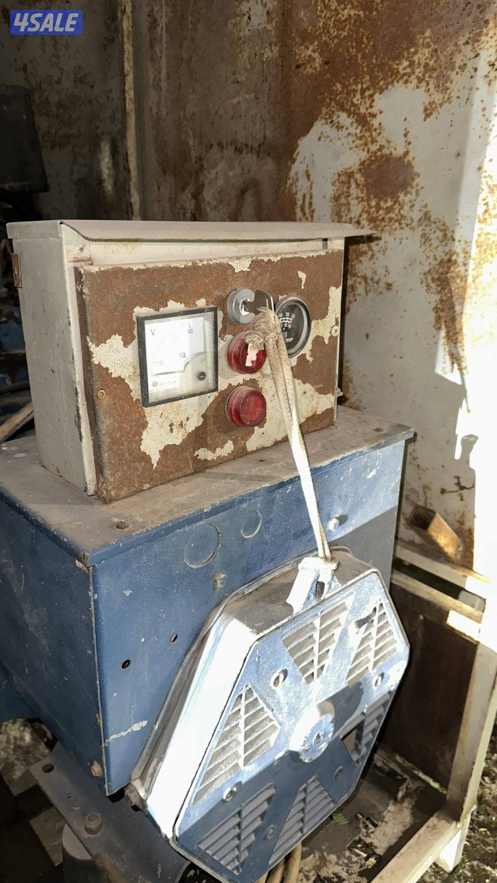 ماطور ديزل ماركة ثيرمو كنق المكينه الزرقاء1