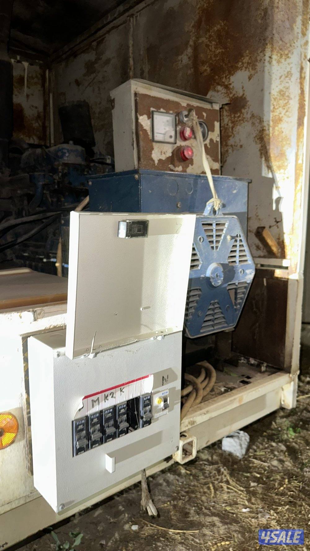 ماطور ديزل ماركة ثيرمو كنق المكينه الزرقاء10