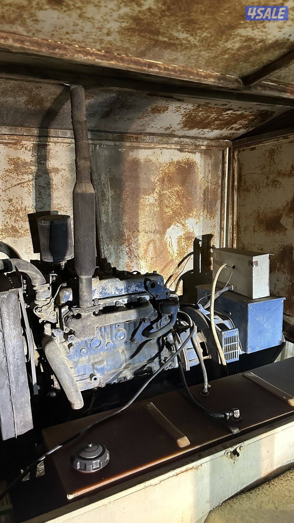 ماطور ديزل ماركة ثيرمو كنق المكينه الزرقاء12