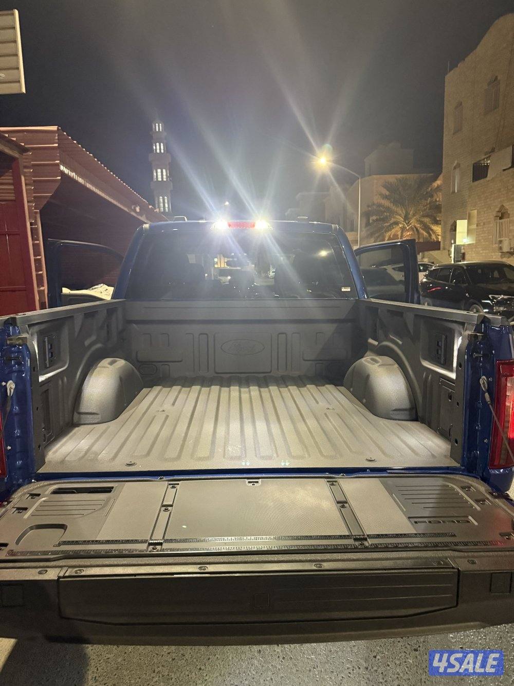 للبيع وانيت F-150 غمارتين موديل السنة3