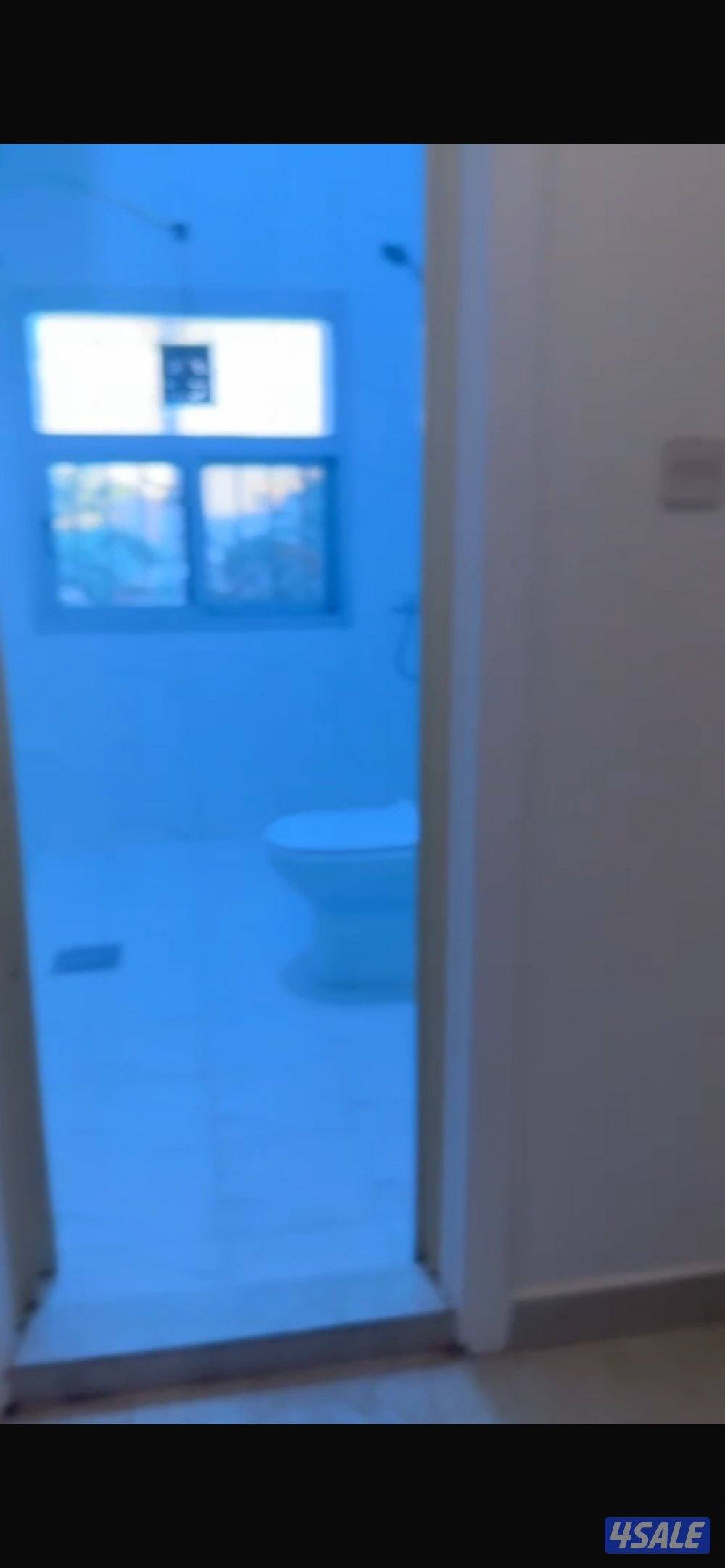 دور من ٤غرف وصاله ٣حمامات ومطبخ كبير جدا وغرفه خ مع حمامها موقف ٢سياره4