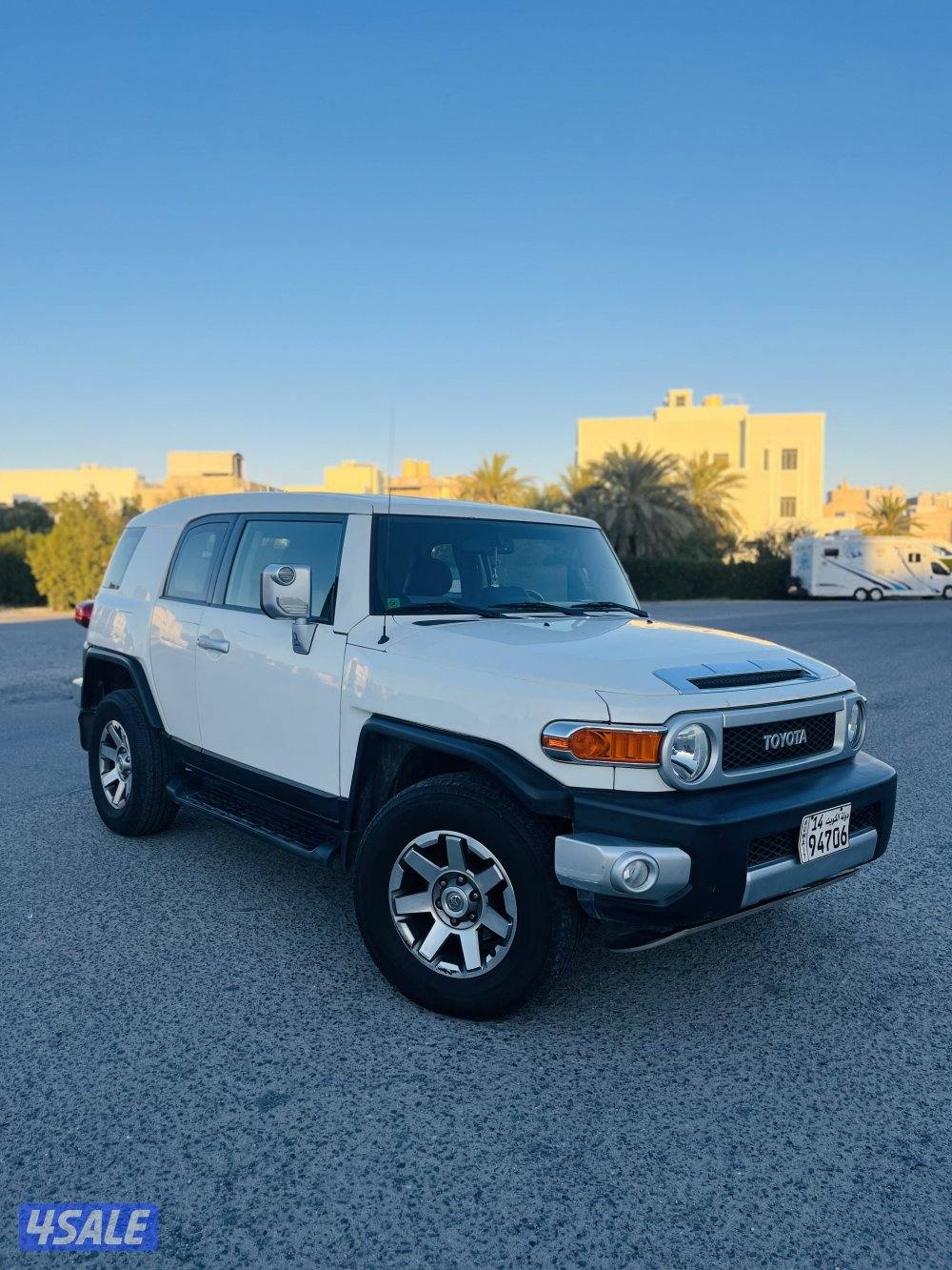 للبيع تويوتا أف جي كروزر موديل 20162