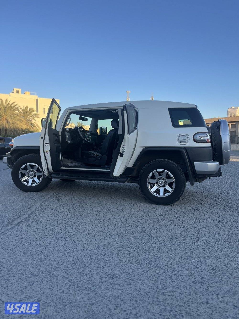 للبيع تويوتا أف جي كروزر موديل 20167