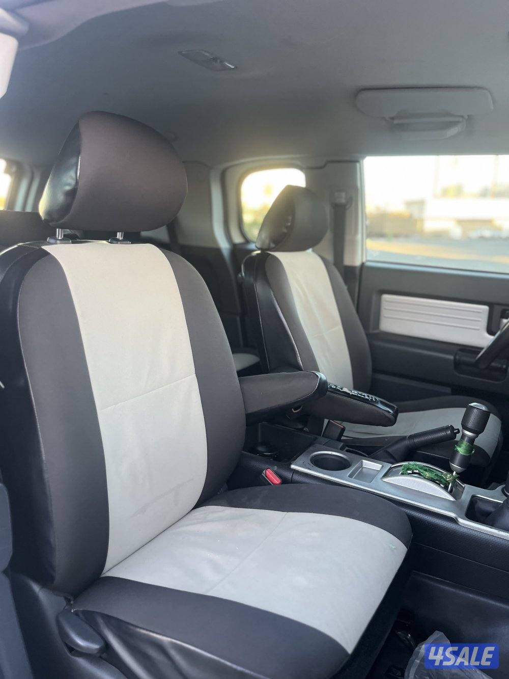 للبيع تويوتا أف جي كروزر موديل 201613