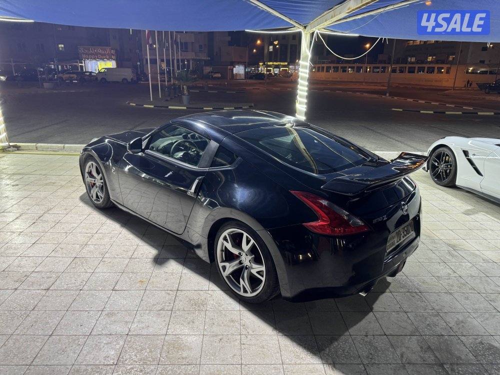 للبيع موديل ٢٠١٠0