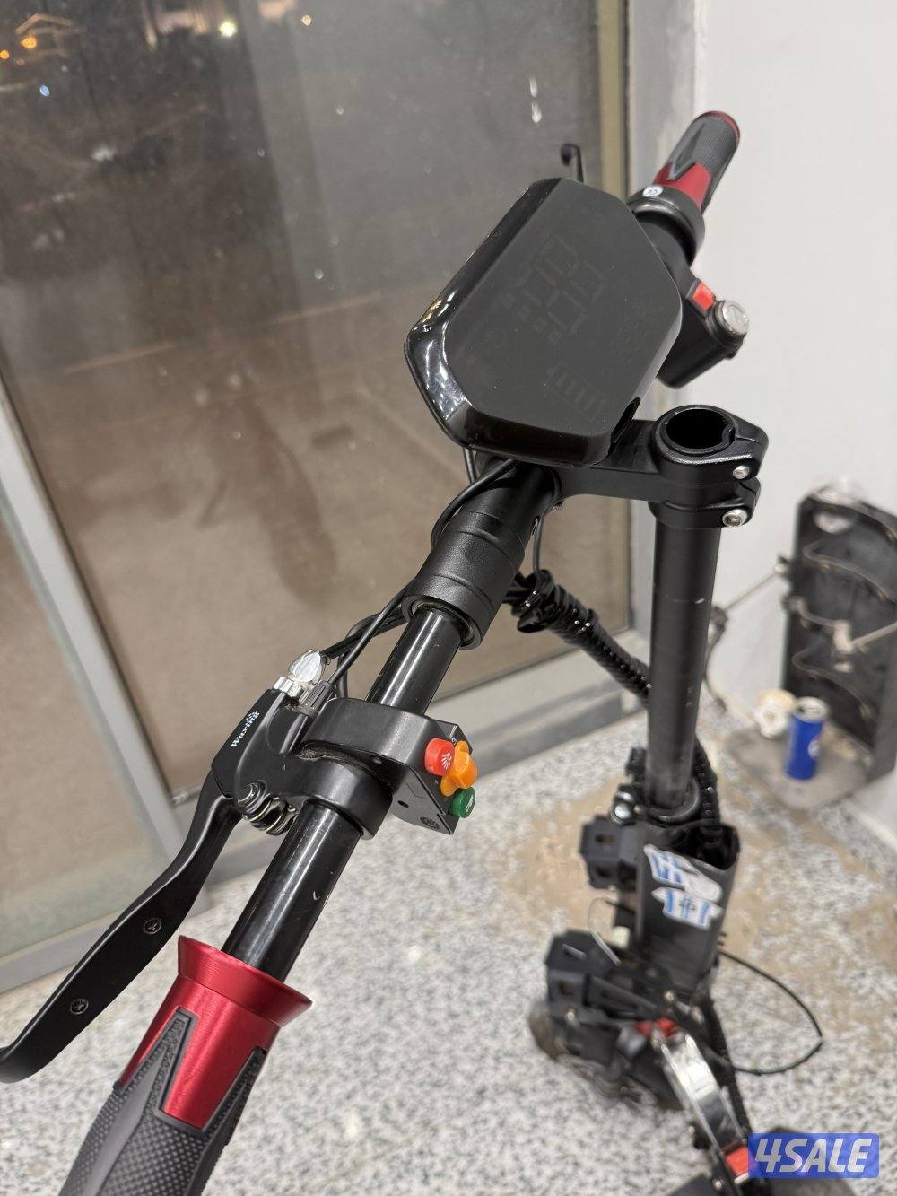 سكوتر كهربائي شغال 100/100 ما يعيبه شي1