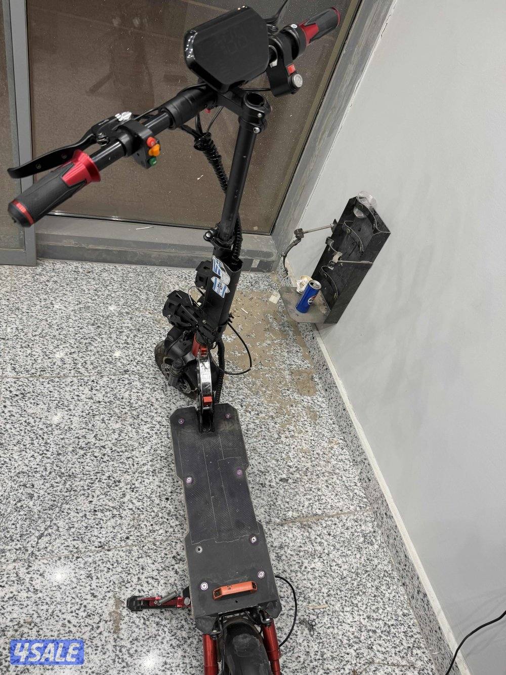 سكوتر كهربائي شغال 100/100 ما يعيبه شي2